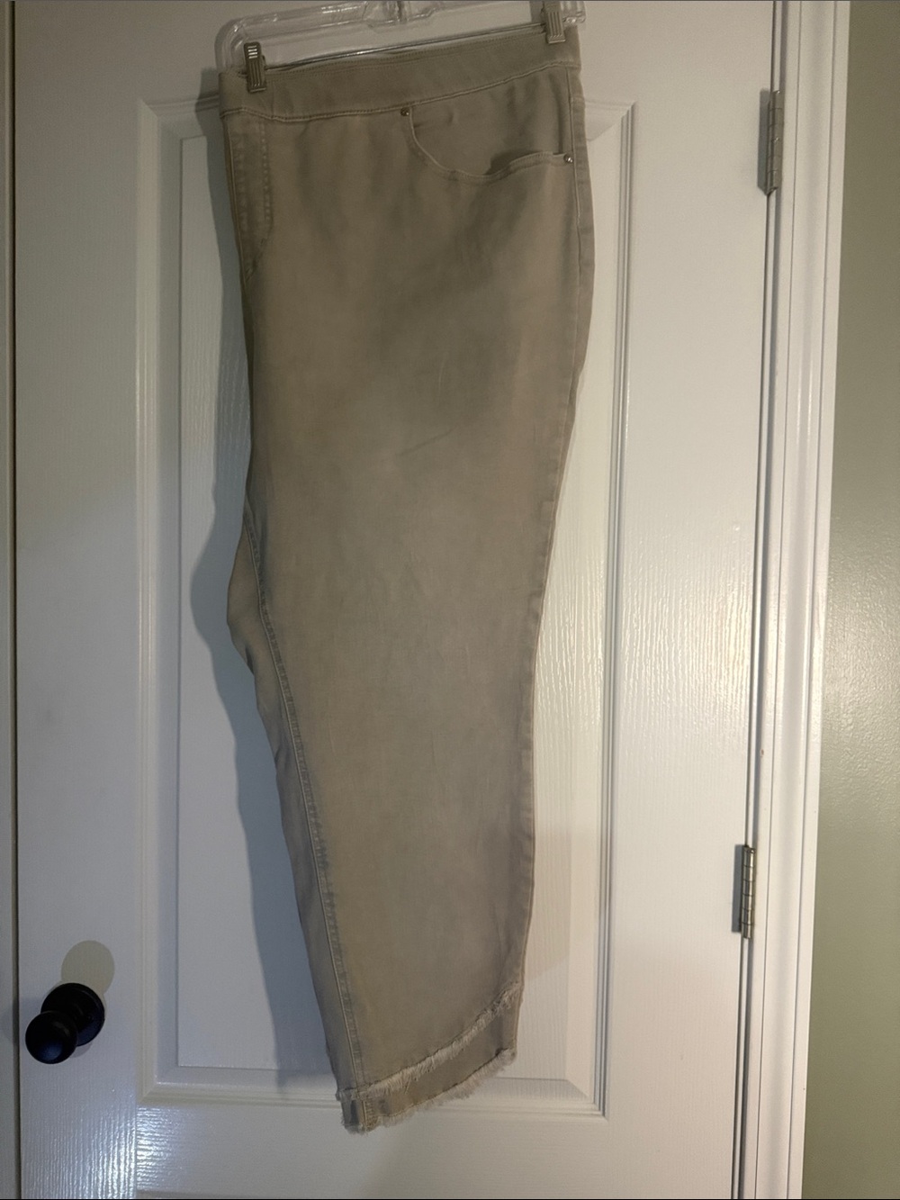 Isaac Mizrahi Ankle Jeans in Gray Size 32W